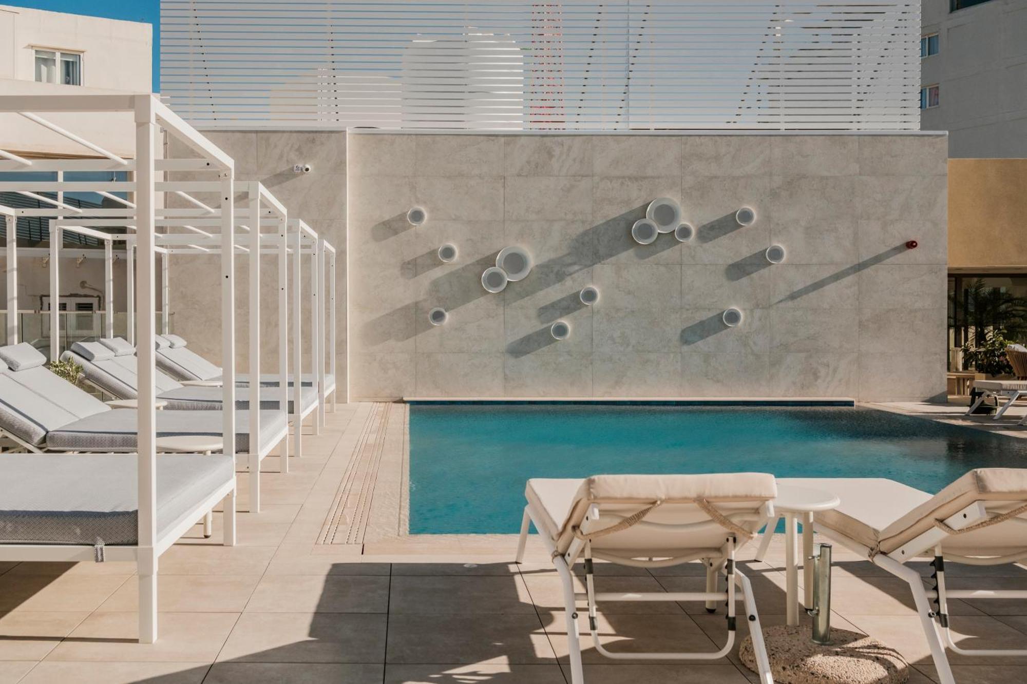 Courtyard By Marriott Sliema Hotel Exterior foto