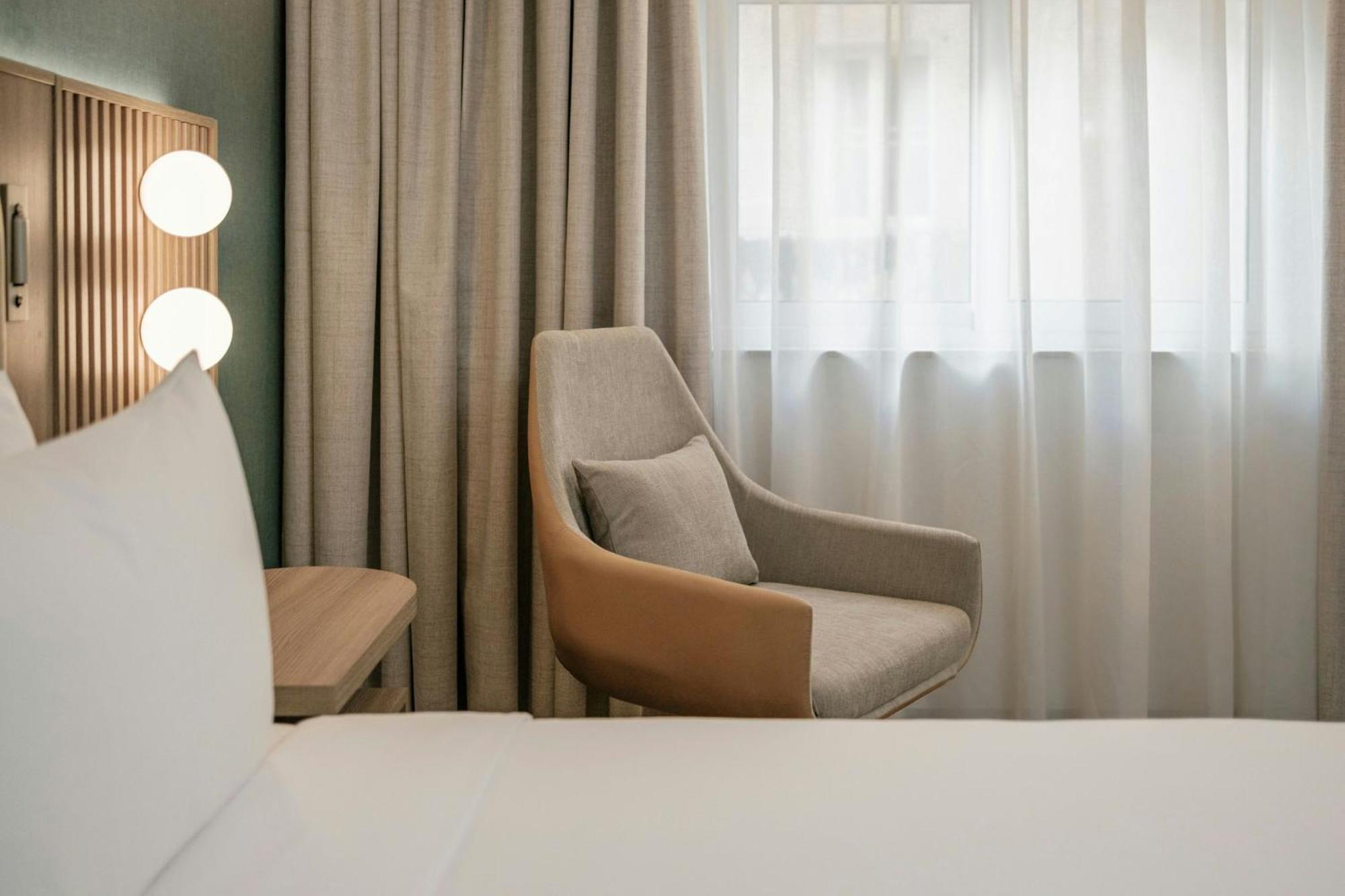 Courtyard By Marriott Sliema Hotel Exterior foto