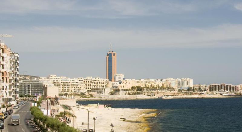 Courtyard By Marriott Sliema Hotel Exterior foto