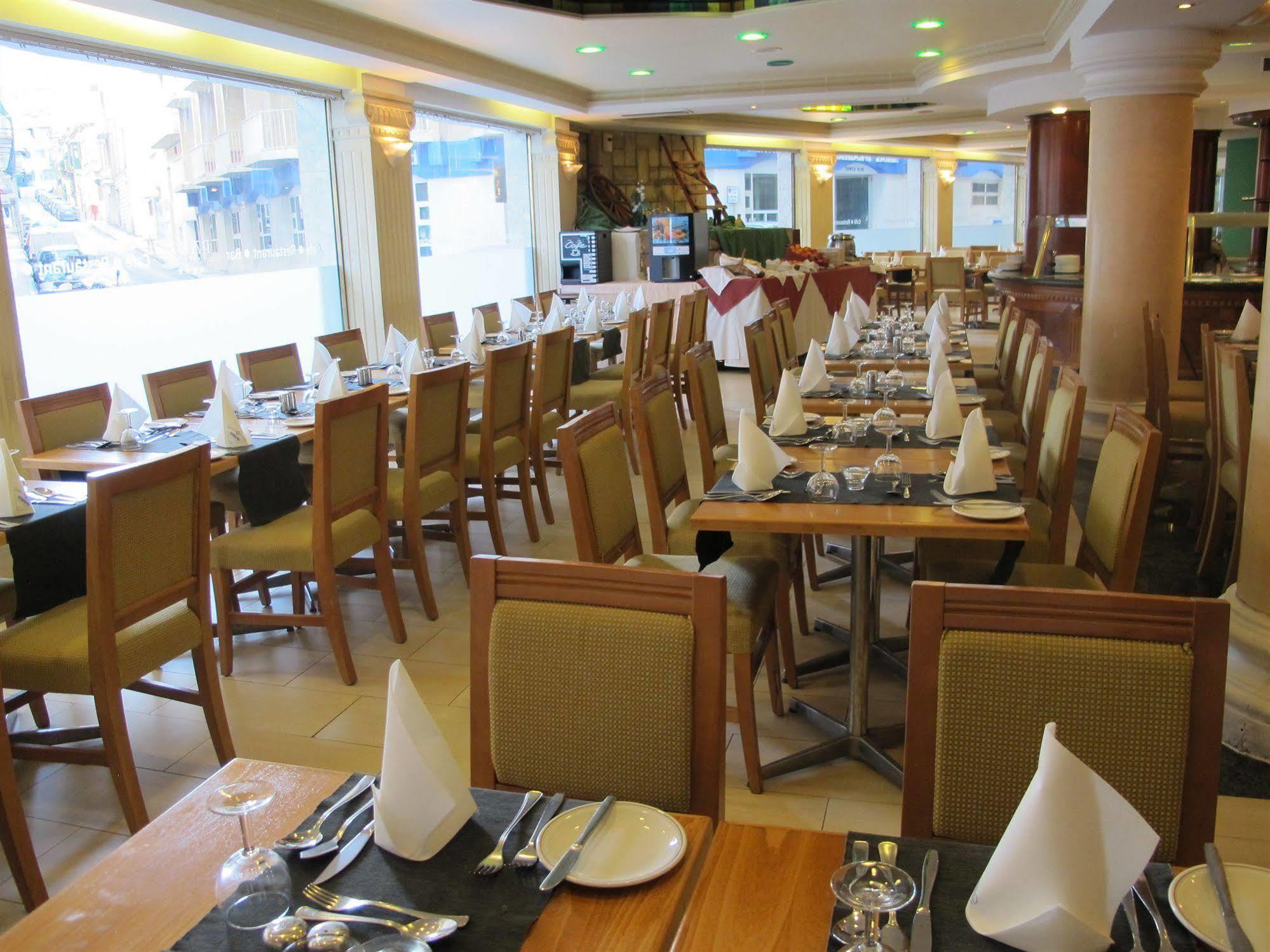Courtyard By Marriott Sliema Hotel Exterior foto