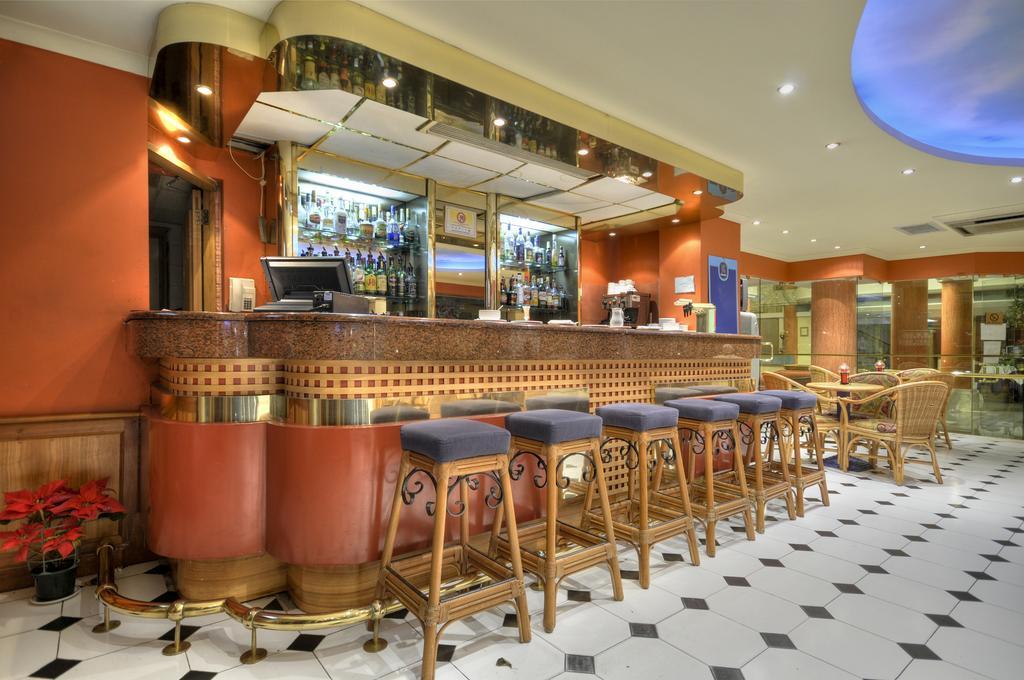 Courtyard By Marriott Sliema Hotel Exterior foto